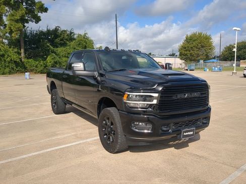 Used 2024 RAM 2500 Laramie w/ Night Edition AWD/4WD image 3
