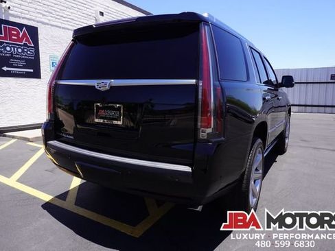 Used 2018 Cadillac Escalade Premium Luxury AWD/4WD image 44