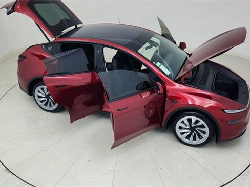 Used 2026 Tesla Model Y Long Range image 79