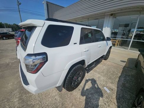 Used 2014 Toyota 4Runner SR5 RWD image 6