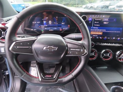 Used 2025 Chevrolet Blazer EV RS image 17