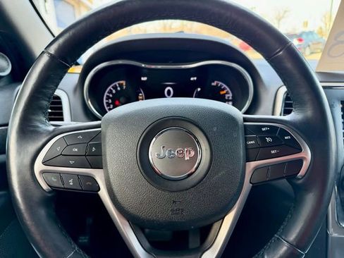 Used 2018 Jeep Grand Cherokee Altitude image 27