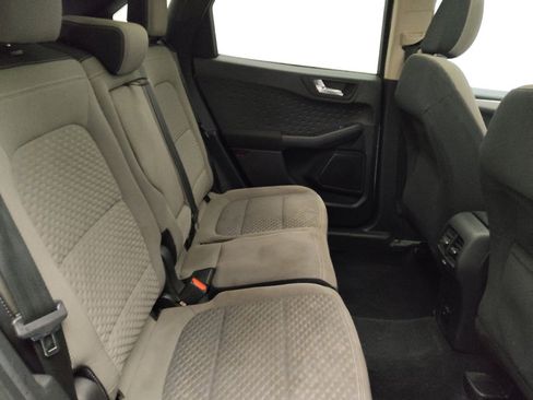 Used 2020 Ford Escape SE image 19