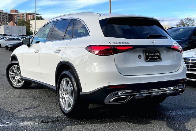 Used 2026 Mercedes-Benz GLC 300 4MATIC image 10
