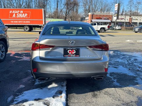 Used 2018 Lexus IS 300 AWD image 4