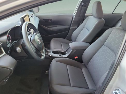 Certified 2025 Toyota Corolla LE image 8