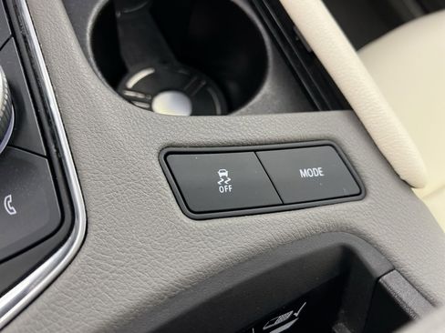 Used 2022 Cadillac XT5 Premium Luxury image 33