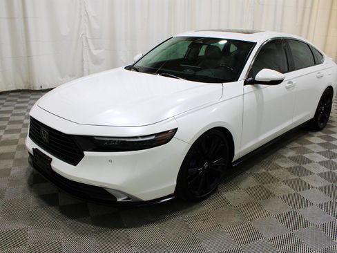 Used 2024 Honda Accord Touring image 39