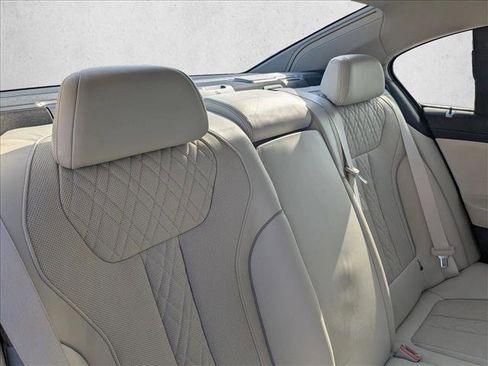 Used 2017 BMW 750i xDrive AWD/4WD image 19