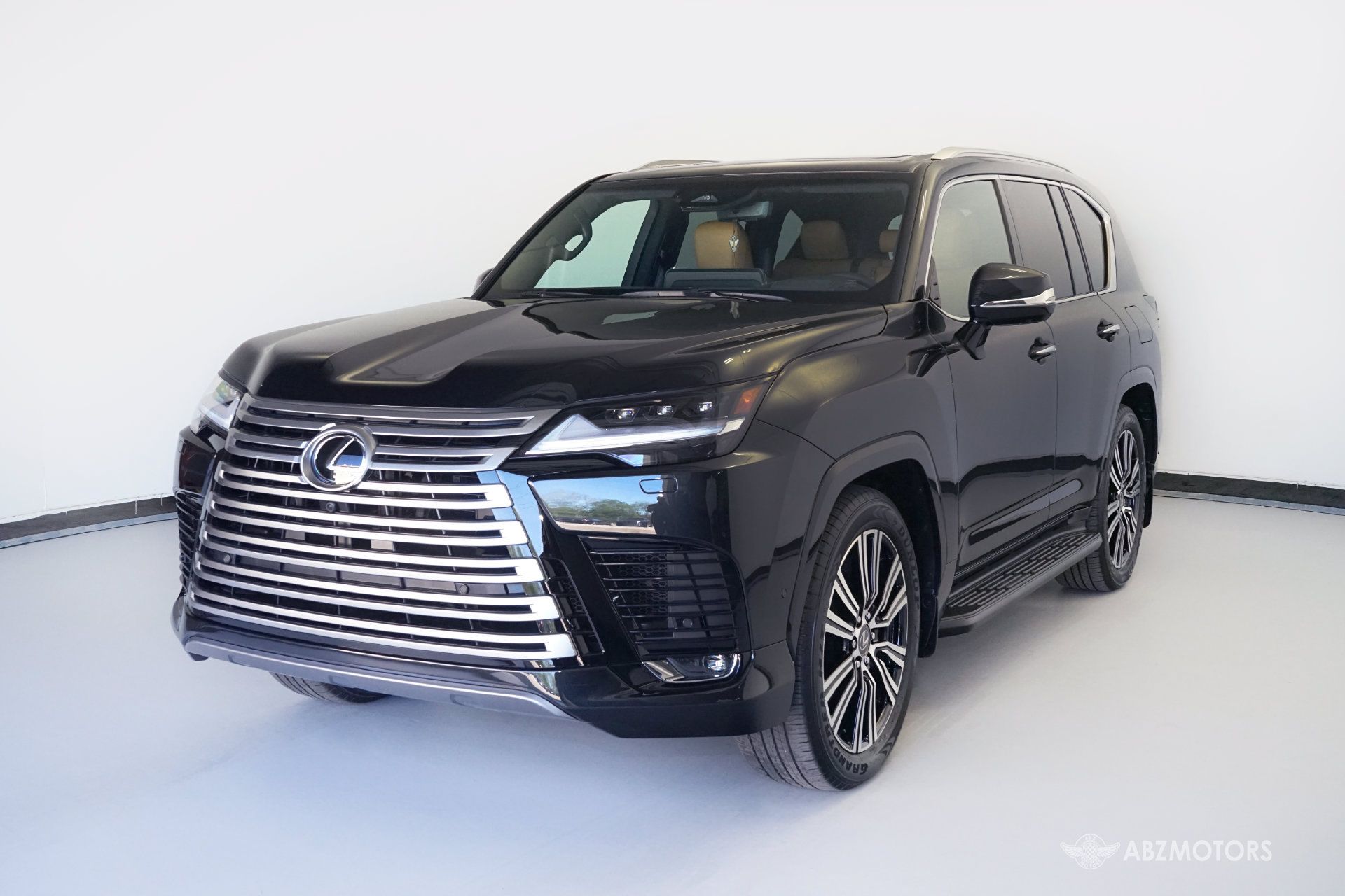 Used 2026 Lexus LX 700h Luxury AWD/4WD image 2