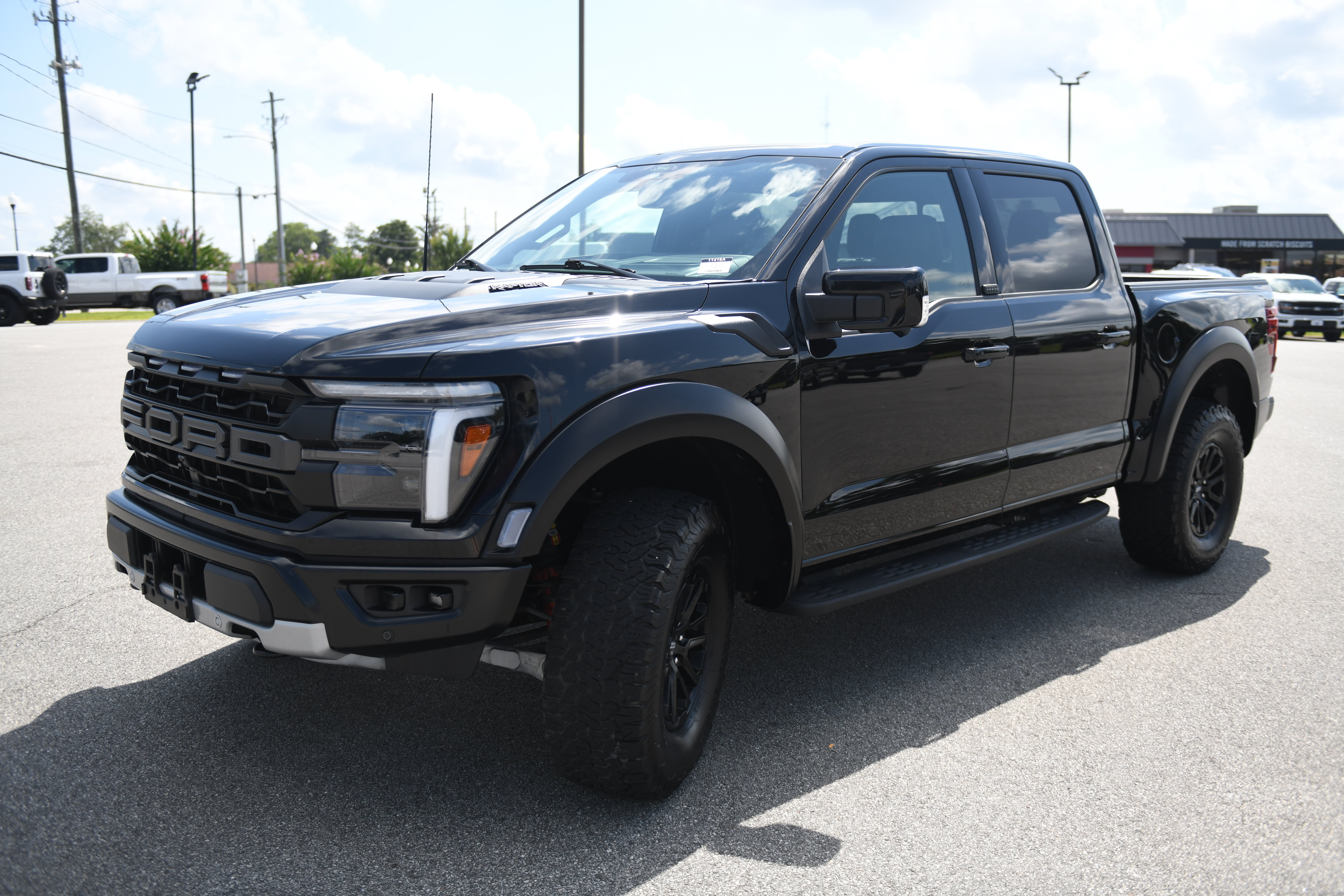 Used 2025 Ford F150 Raptor AWD/4WD image 5