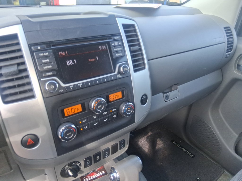 Used 2018 Nissan Frontier SV w/ Value Truck Package AWD/4WD image 12