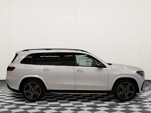 New 2026 Mercedes-Benz GLS 450 4MATIC image 2