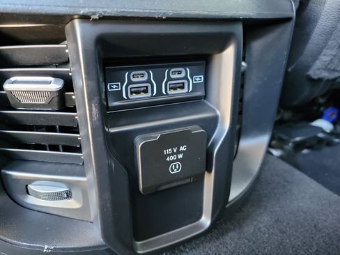Used 2024 RAM 2500 Laramie AWD/4WD image 13