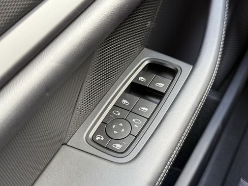 Used 2025 Porsche Taycan 4 Cross Turismo image 24