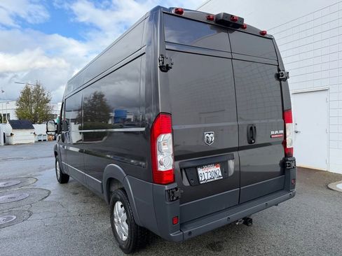 Used 2018 RAM ProMaster 2500 w/ Premium Appearance Group image 4