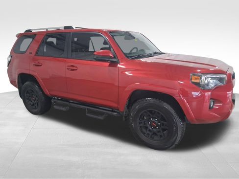 Used 2023 Toyota 4Runner SR5 AWD/4WD image 3