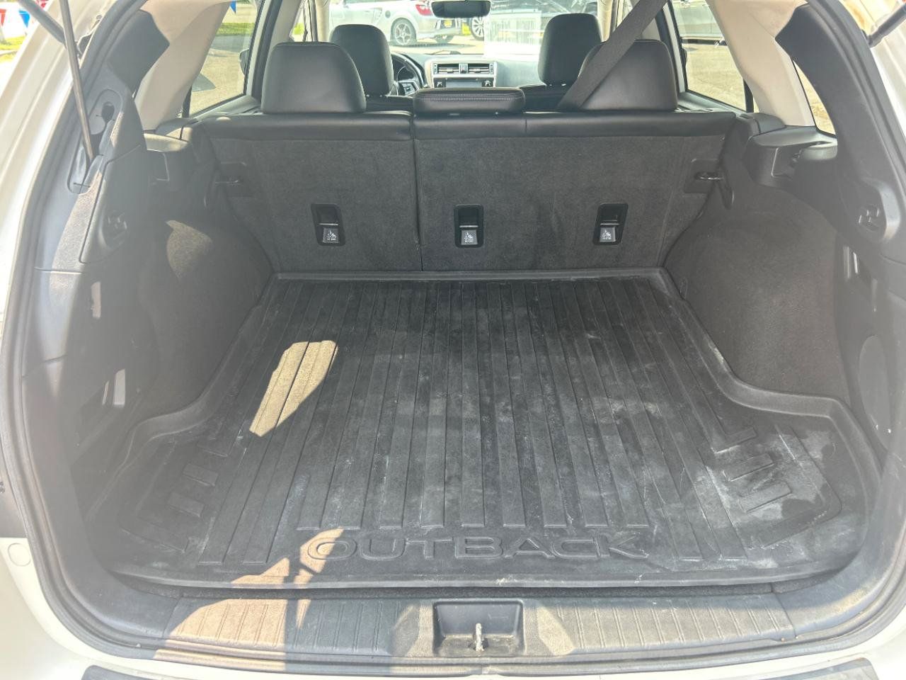 Used 2018 Subaru Outback 2.5i Limited AWD/4WD image 23