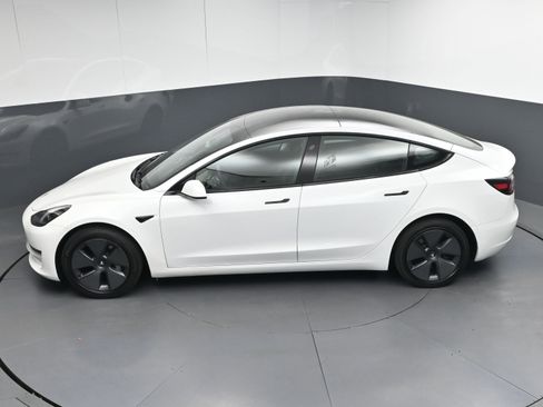 Used 2023 Tesla Model 3 Standard Range image 34