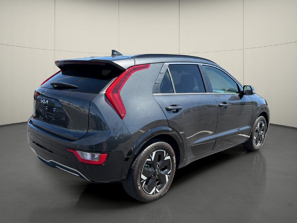Used 2023 Kia Niro Wind FWD image 7