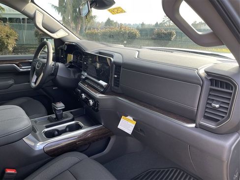 New 2025 GMC Sierra 1500 Elevation w/ Preferred Package image 29