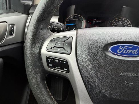 Used 2019 Ford Ranger XLT w/ Equipment Group 302A Luxury AWD/4WD image 12
