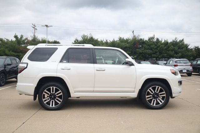 Used 2018 Toyota 4Runner Limited w/ Convenience Package AWD/4WD image 4