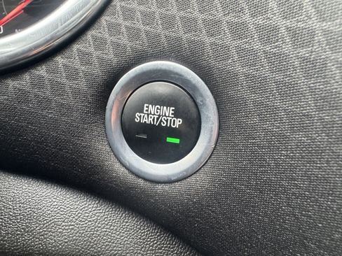 Used 2018 Chevrolet Malibu LT FWD image 28