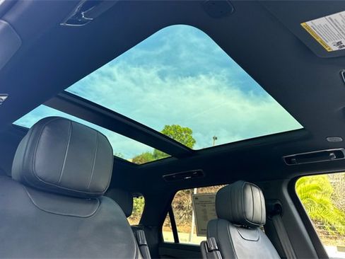 Certified 2025 Land Rover Range Rover Sport SE image 16