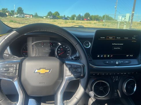 Used 2024 Chevrolet Blazer LT AWD/4WD image 11