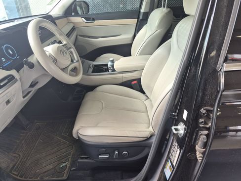 Used 2024 Hyundai Palisade Limited FWD image 7