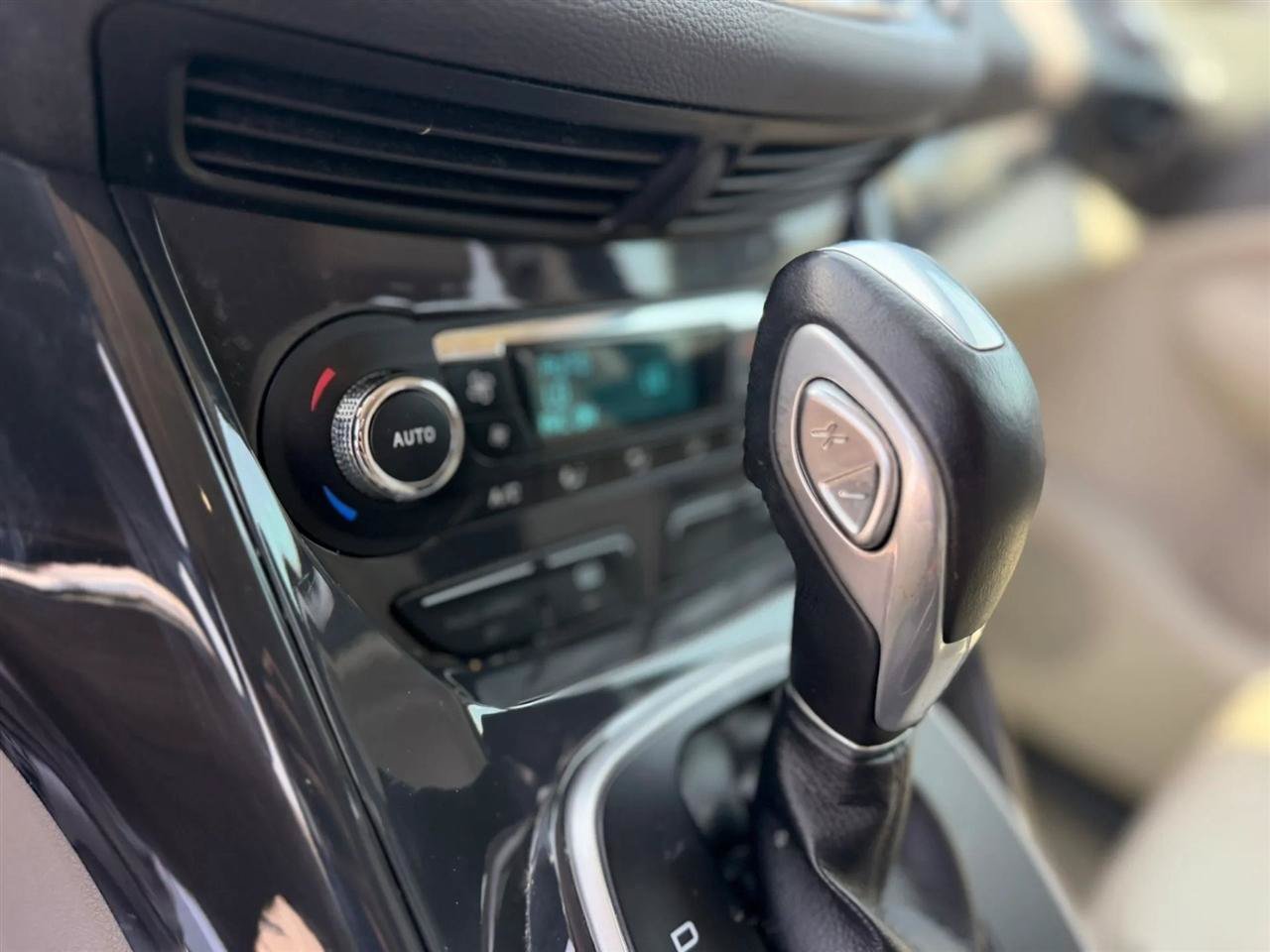 Used 2014 Ford Escape Titanium FWD image 39
