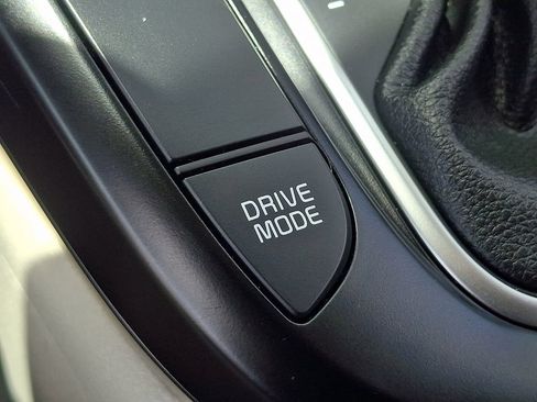 Used 2025 Kia Soul LX w/ LX Technology Package FWD image 23