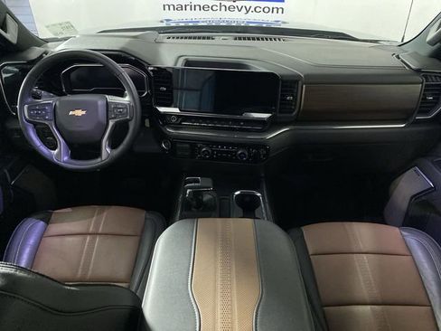 Certified 2024 Chevrolet Silverado 1500 High Country w/ High Country Premium Package AWD/4WD image 26