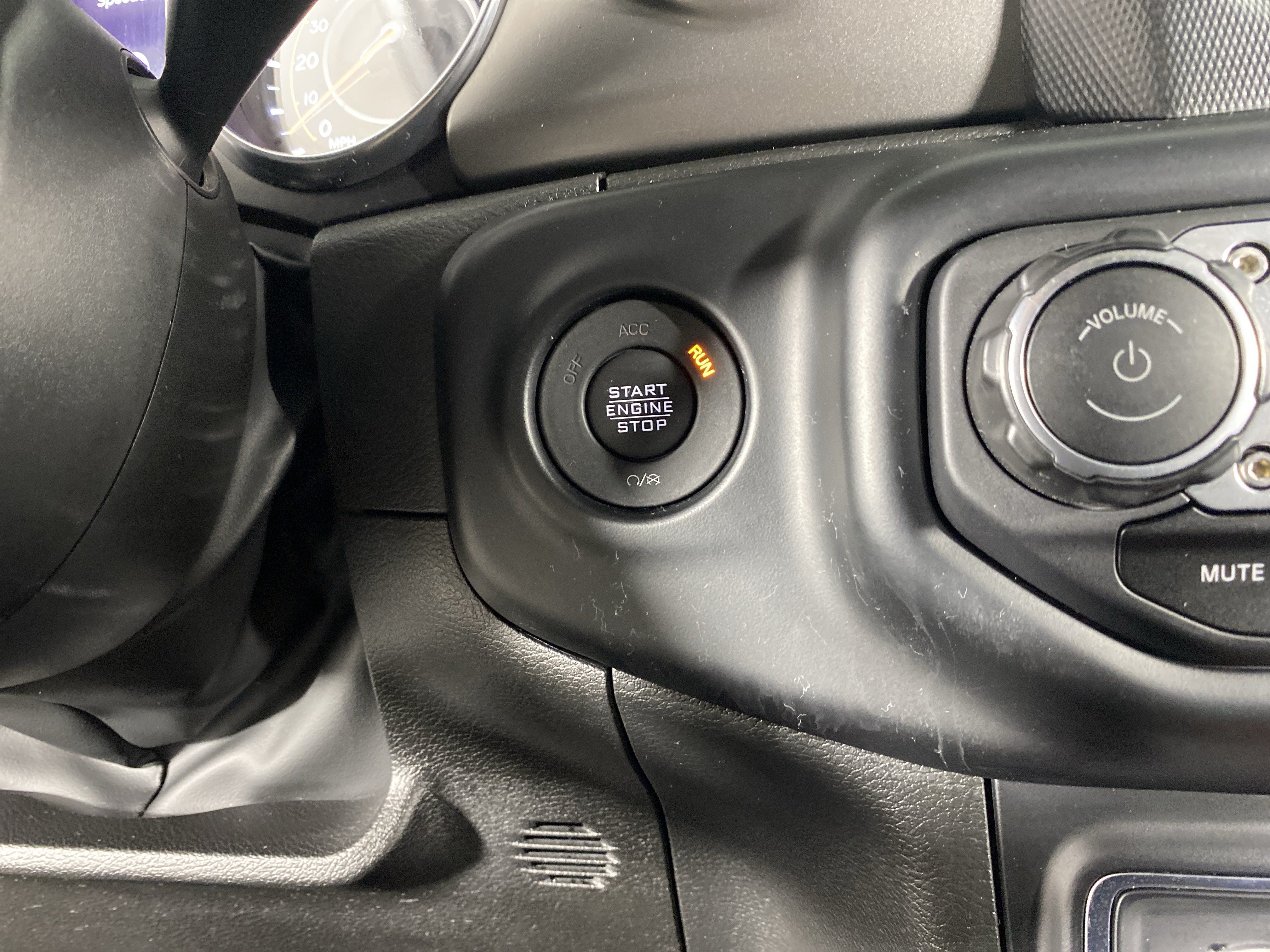 Used 2022 Jeep Wrangler Sport AWD/4WD image 23