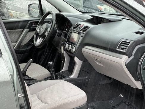 Used 2017 Subaru Forester 2.5i Premium AWD/4WD image 16
