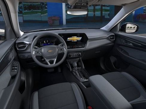 New 2026 Chevrolet TrailBlazer LT w/ LT Cold Weather Package AWD/4WD image 15