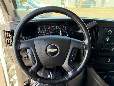 Used 2020 Chevrolet Express 2500 RWD 2500 155 w/ Communications Package image 15