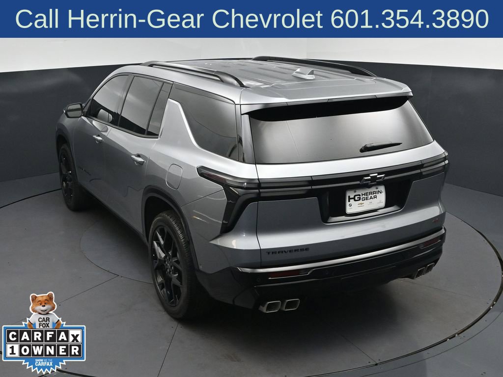 Used 2026 Chevrolet Traverse RS w/ LPO, Floor Liner Package FWD image 33
