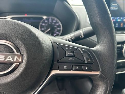 Used 2025 Nissan Sentra SV FWD image 20