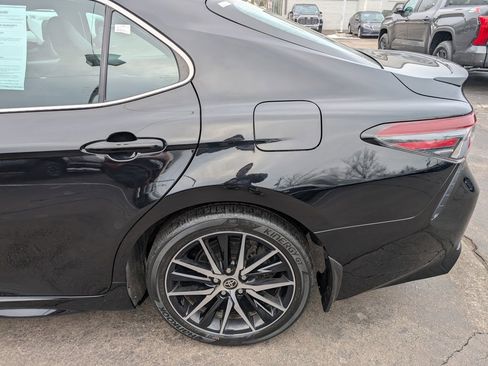 Used 2023 Toyota Camry SE w/ Cold Weather Package image 4