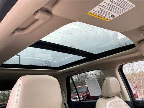 Used 2024 Ford Expedition Limited image 22