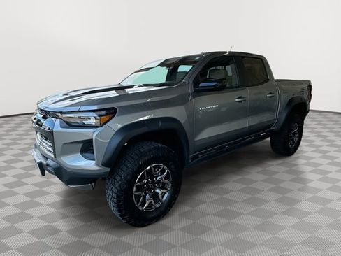 Used 2026 Chevrolet Colorado ZR2 w/ Technology Package AWD/4WD image 1