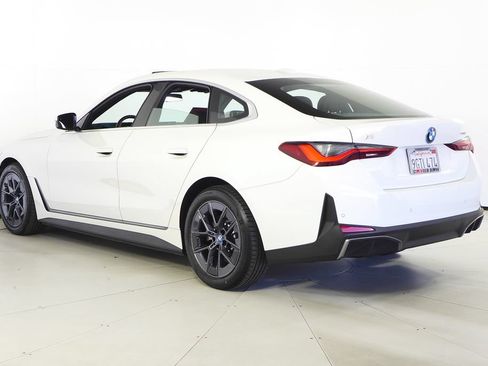 Used 2023 BMW i4 eDrive40 RWD image 9
