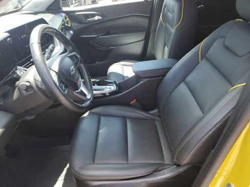 Used 2024 Chevrolet Trax ACTIV w/ Driver Confidence Package FWD image 17