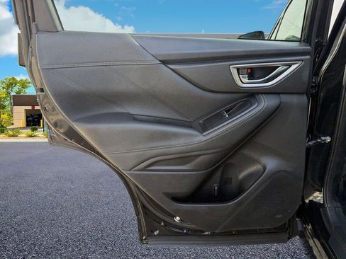 Used 2021 Subaru Forester Limited image 30