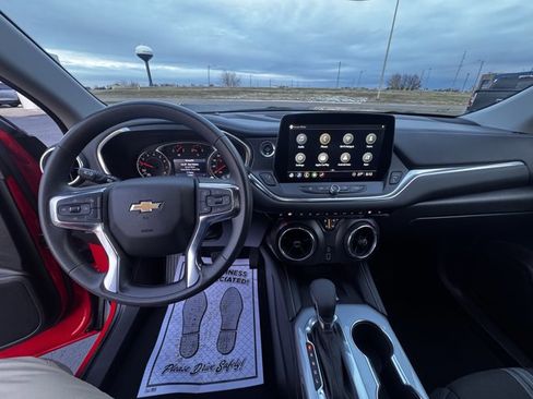 Used 2024 Chevrolet Blazer LT w/ Convenience Package image 14