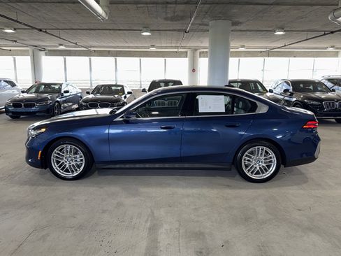 Used 2024 BMW 530i xDrive w/ Convenience Package AWD/4WD image 5
