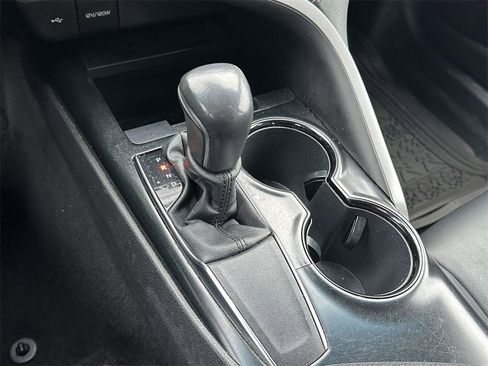 Used 2020 Toyota Camry SE image 26