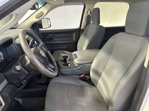 Used 2016 RAM 2500 Tradesman w/ Chrome Appearance Group image 13